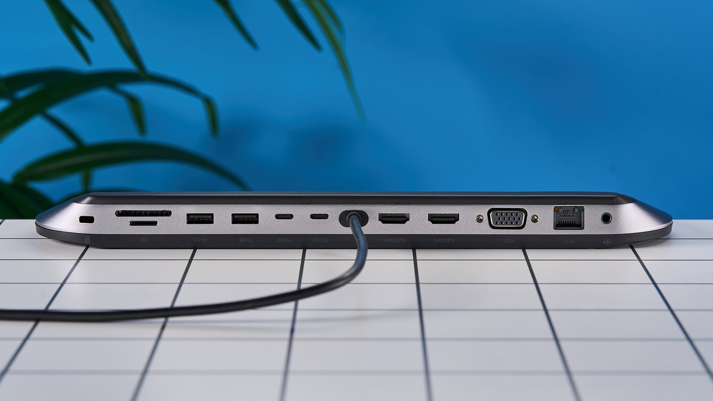 Belkin's Wedge Dock Trades Access for a Tidier Layout